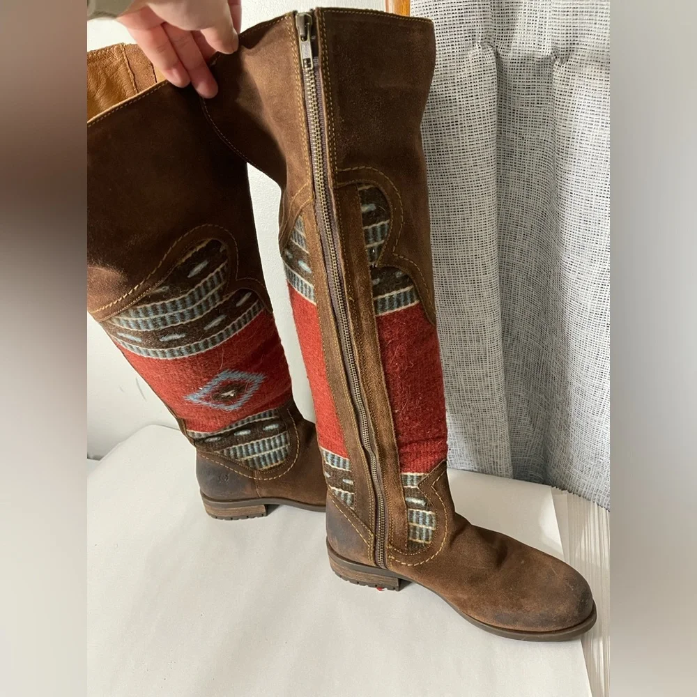 Borne NWOT Lucero Over The Knee Western Bohemian Blanket Boots Sz 9